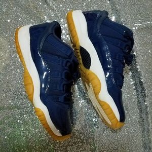 RETRO NAVY BLUE JORDON WITH PATENT LEATHER ON SIDE